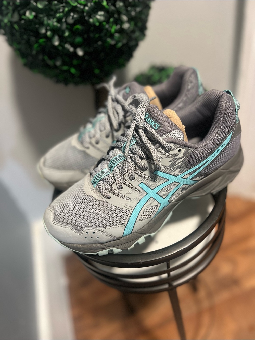 Asics gel -Sonoma 3 size 7.5  women Gray/Blue Camouflage Lace-Up Low Top Athleti